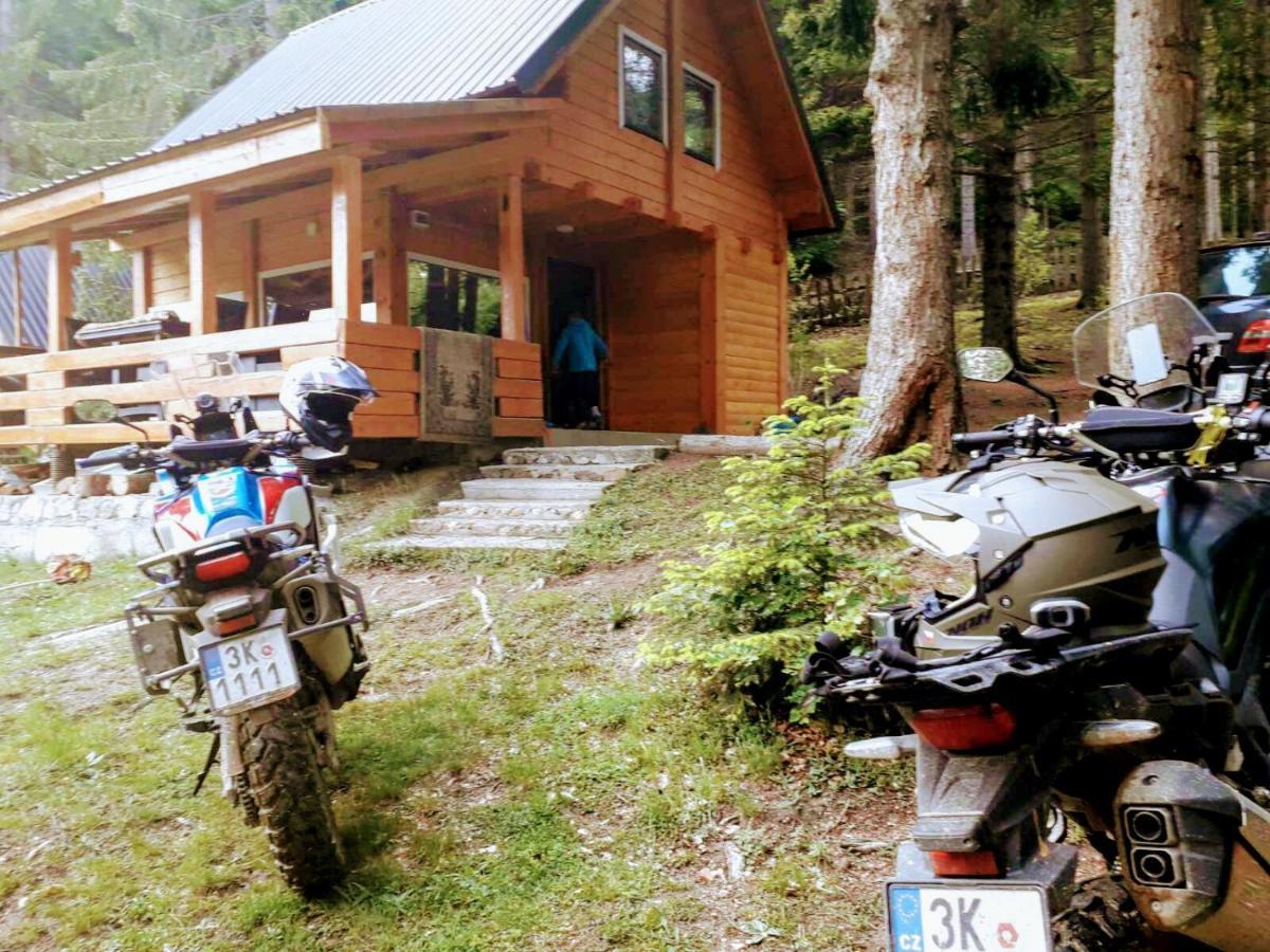 Peaks Of The Ballkans Tour Hostel Peje Exterior photo