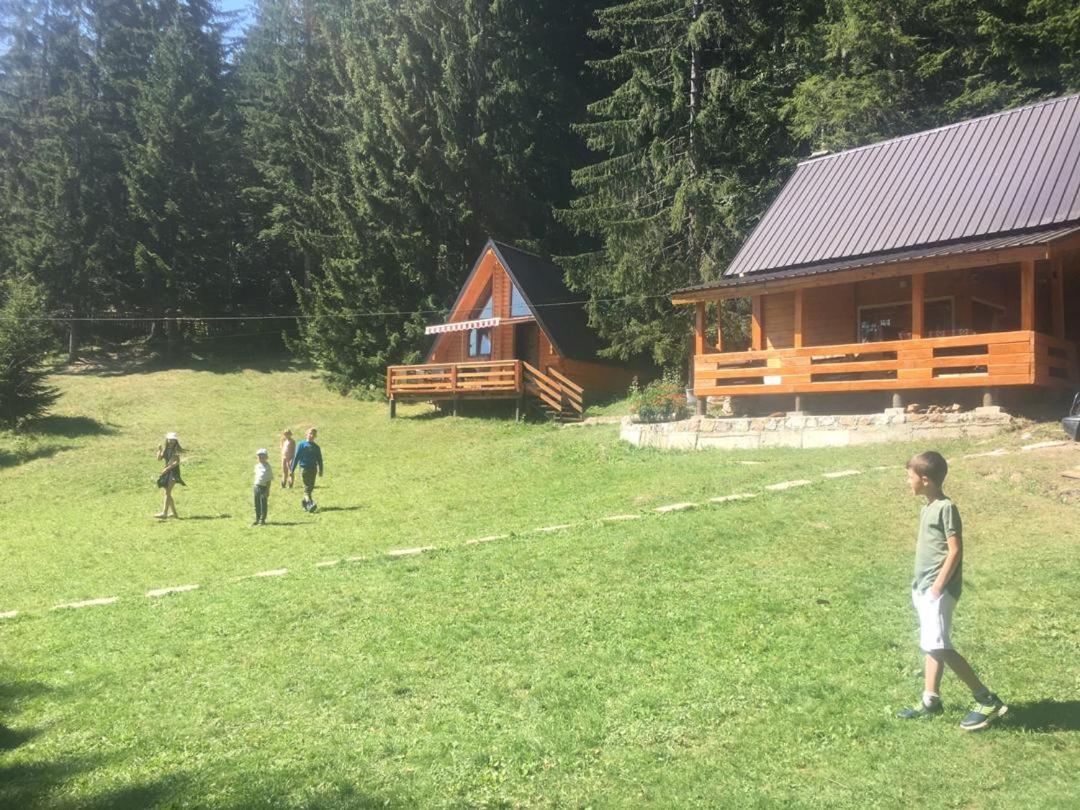 Peaks Of The Ballkans Tour Hostel Peje Exterior photo