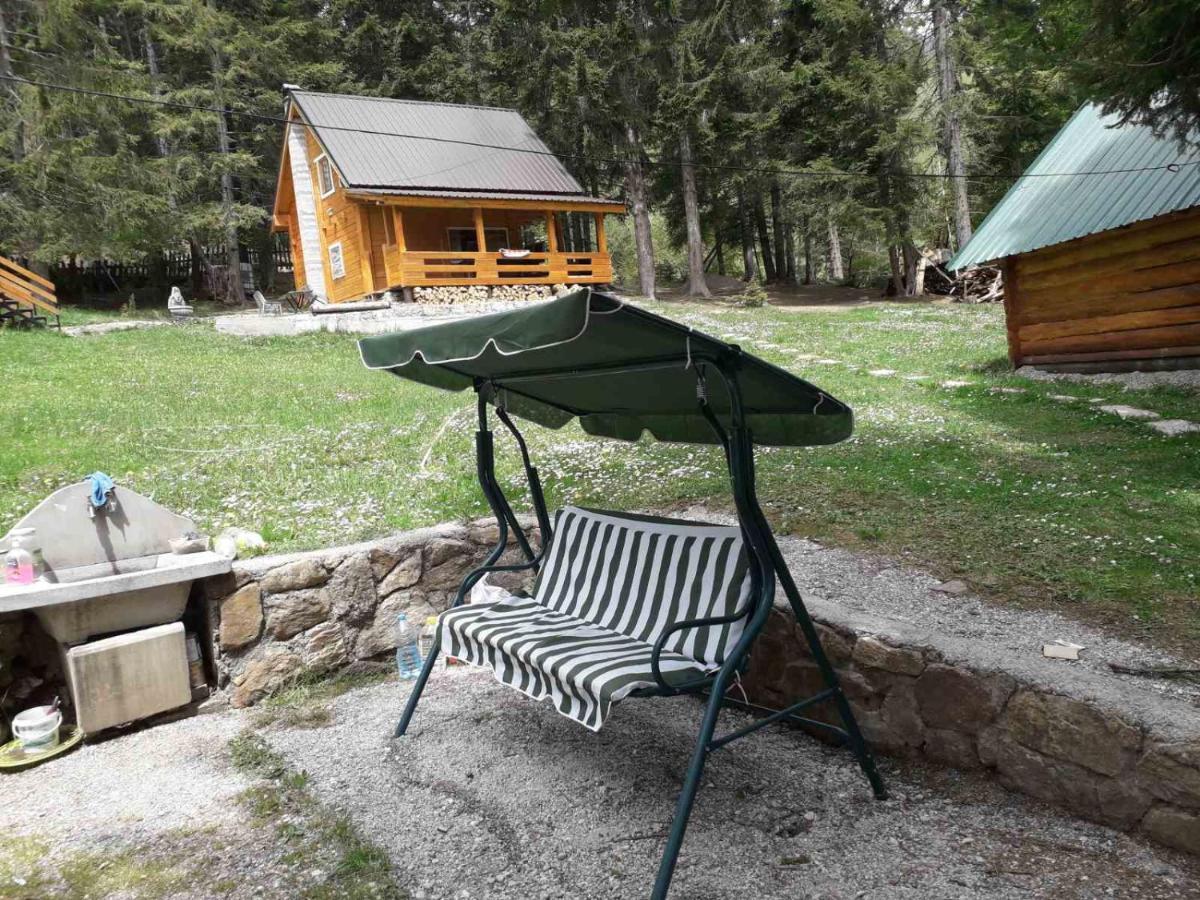 Peaks Of The Ballkans Tour Hostel Peje Exterior photo