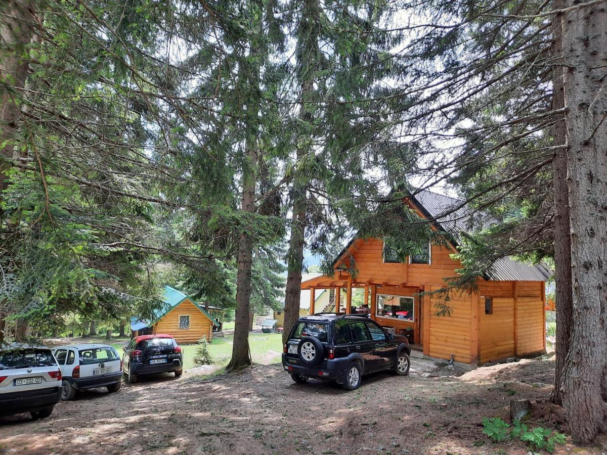 Peaks Of The Ballkans Tour Hostel Peje Exterior photo