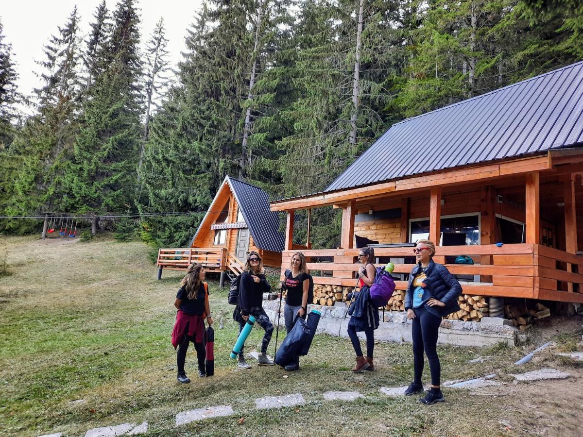 Peaks Of The Ballkans Tour Hostel Peje Exterior photo