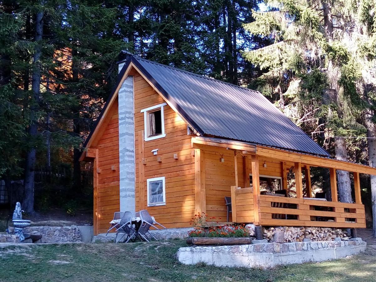 Peaks Of The Ballkans Tour Hostel Peje Exterior photo
